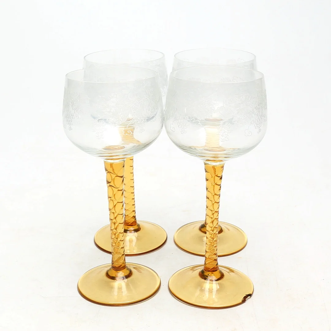 GLAS 4 st, med gult ben. — Tableware — Kalmar Auktionsverk
