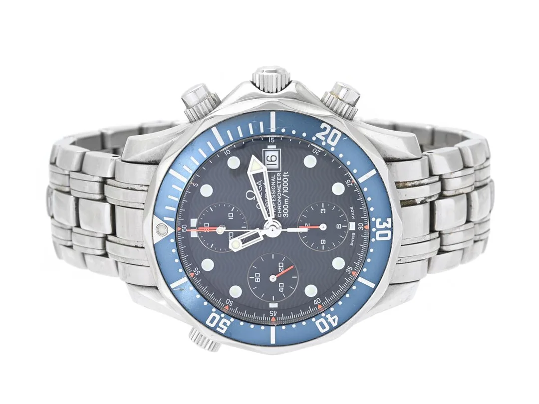 OMEGA, Seamaster, Professional (300m/1000ft), Chronometer, Cal 1164, Verk nr. 60046483, Serie nr. 60046483, PIC nr. 2599.80.00, Ref nr. ST 378.0514, Boett nr. 178.0514/378.0514 (LL), kronograf, herrur, 41,5 mm, stål, automatisk, safirglas, datum, heliumventil, originallänk, viklås, Ref nr. 1504/826, ca 2000. — Klockor/Omega — Kaplans