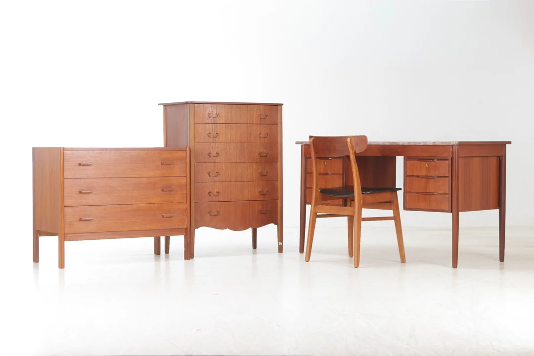Collection of teak furniture, 1950/60s (4) — Furniture/Other furniture — Lauritz