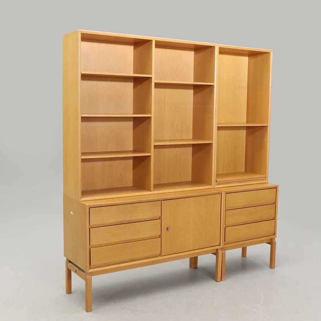 MARIAN GRABINSKI. Bokhyllor, 2 sektioner, MTP-serien, IKEA, 1960-tal. — Cupboards, Cabinets & Shelves — Crafoord Auktioner Malmö