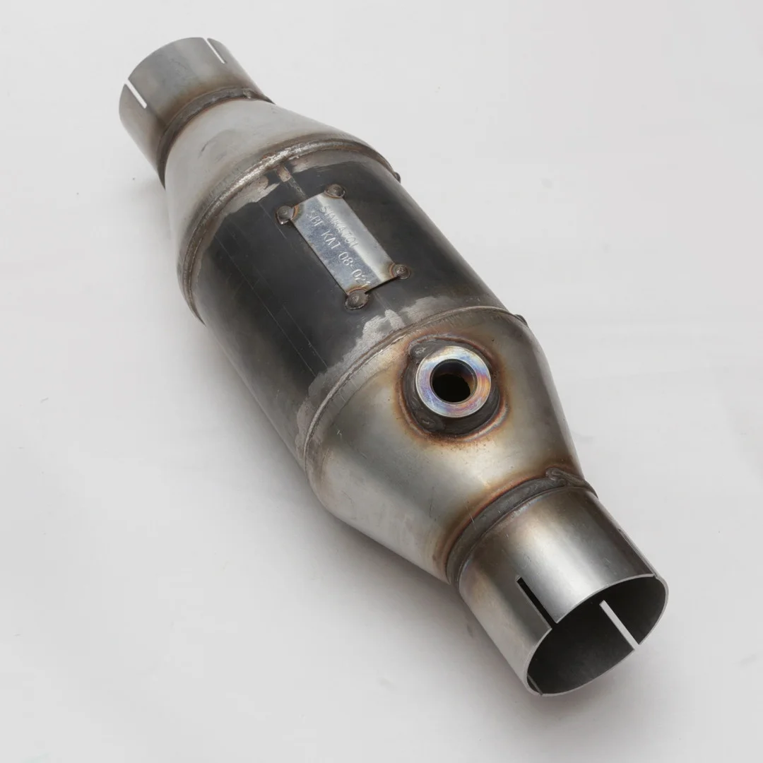 KATALYSATOR, SIA-godkänd, rostfri, 2,5 tums rör. — Car parts — Kalmar Auktionsverk