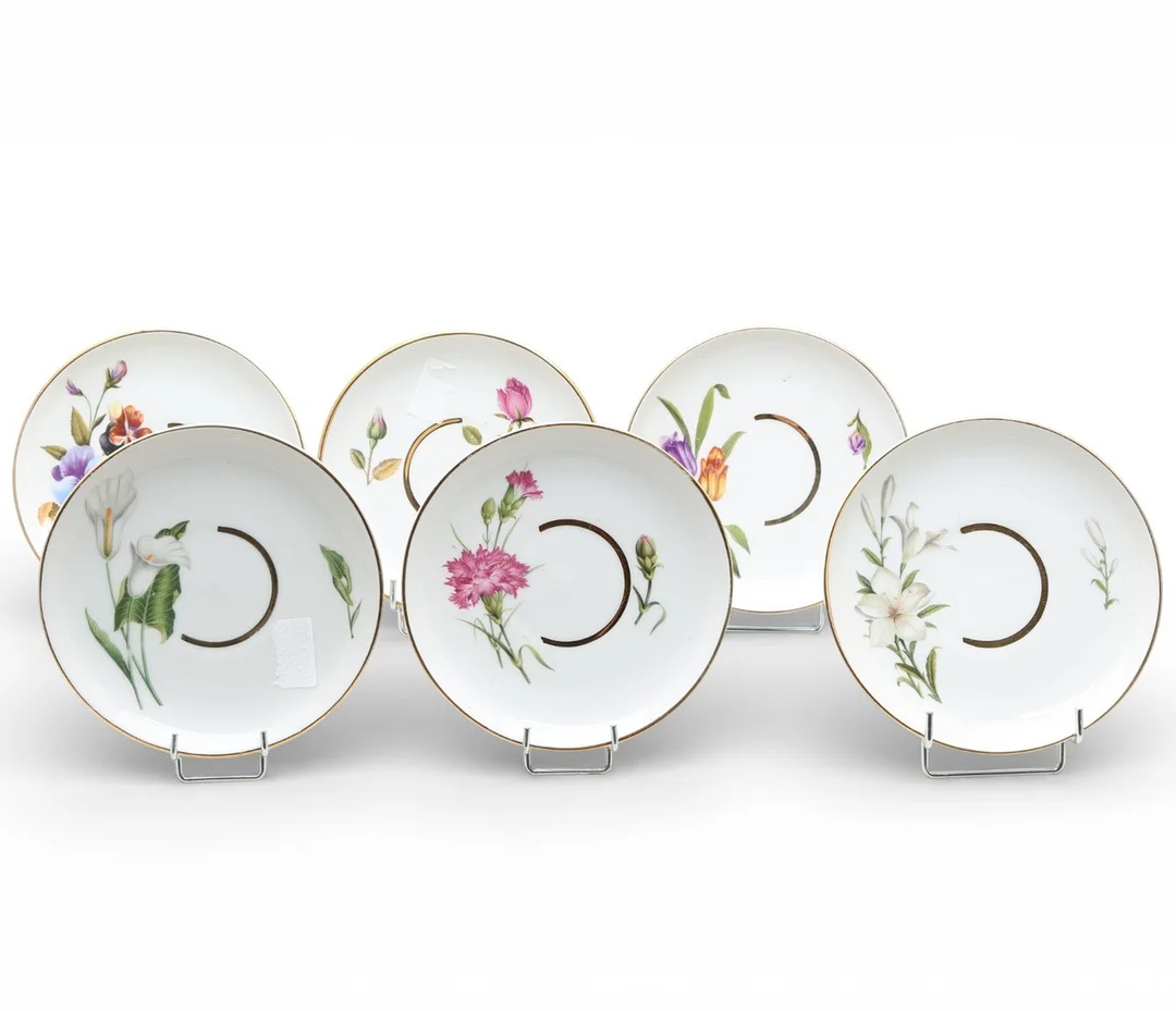 Six Limoges porcelain snack dishes, 20th Century. — European — Balclis
