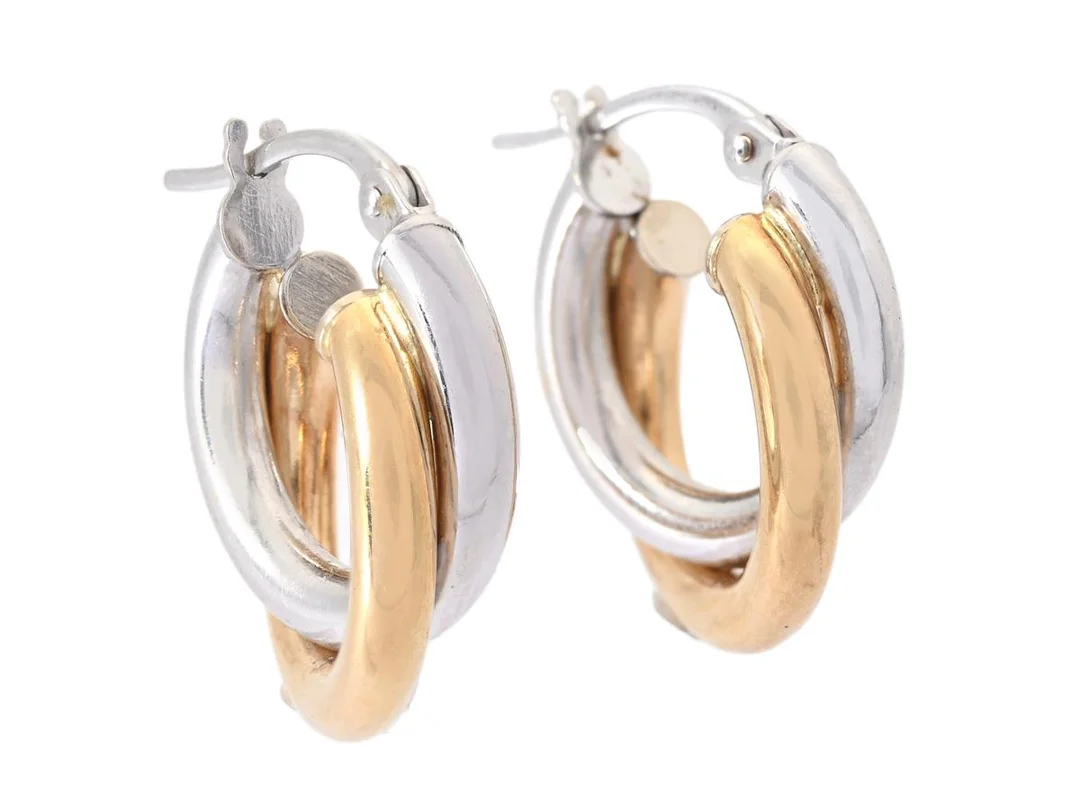 ÖRHÄNGEN, 18K guld/vitguld, ytterdiameter ca 1,5 cm, stängbara stift, vikt ca 1,9 g. — Smycken/Örhängen — Kaplans