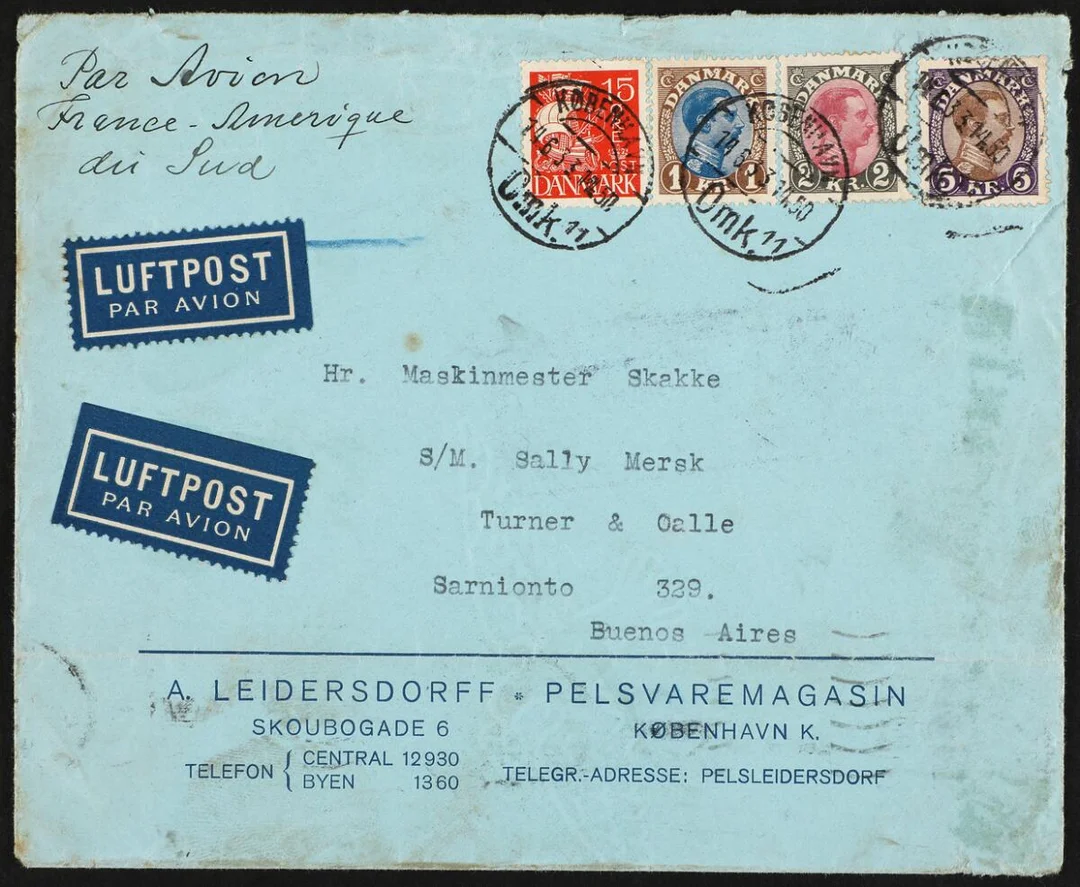 1925–1927. Christian X. 1 Kr, 2 Kr and 5 Kr and Caravel. 15 Øre, red. Colourful air mail cover from KØBENHAVN 14.6.33 to Buenos Aires, ARGENTINA. 5 Kr. — Stamps, Covers & Postal History/Denmark/Bogtryk — Bruun Rasmussen