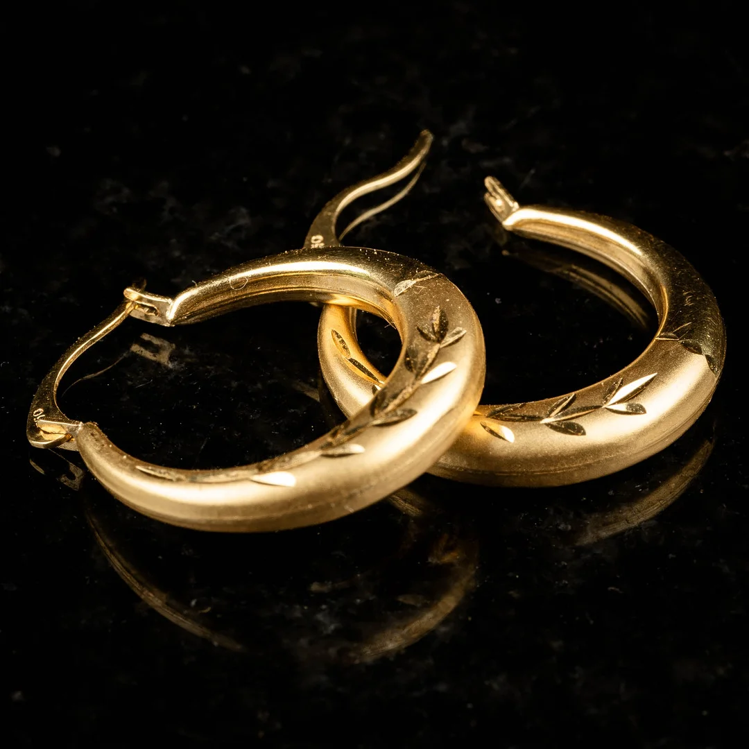 ÖRHÄNGEN, Guld 18K, Ett par, 1900-tal. — Earrings — Norrlands Auktionsverk