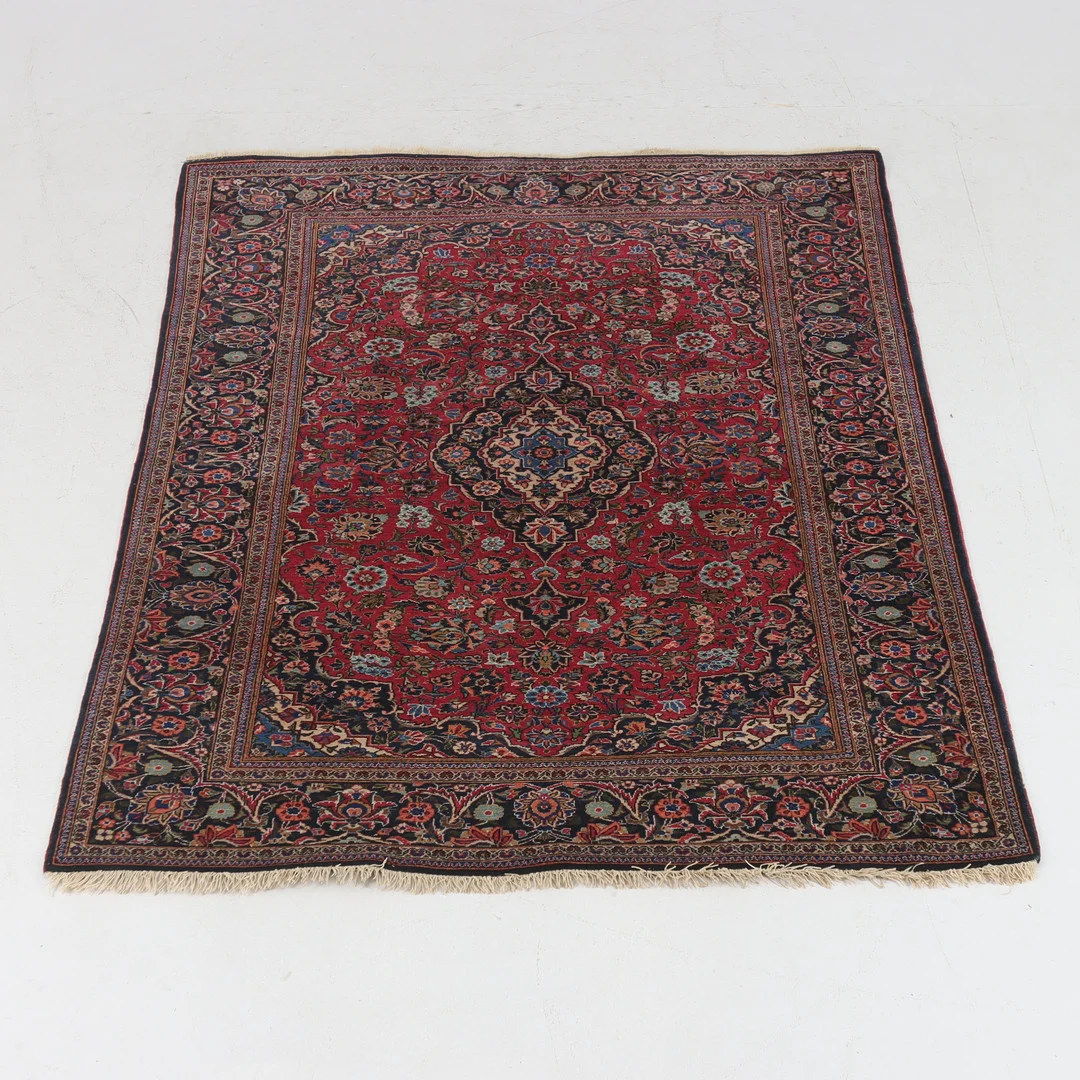 MATTA, Keshan 206 x 131 cm. — Oriental Carpets & Textiles — Stadsauktion Sundsvall
