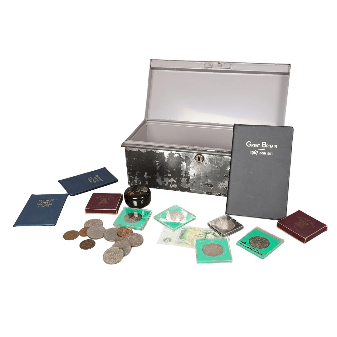 A COLLECTION OF MIXED COINS (QTY). — Coins & Banknotes — Bishop & Miller