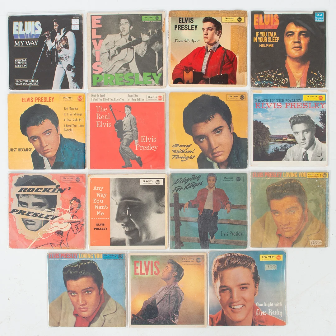 ELVIS PRESLEY. Singlar 7", 15 stycken. — Audio, Vinyl & Hi-Fi — Laholms Auktionskammare