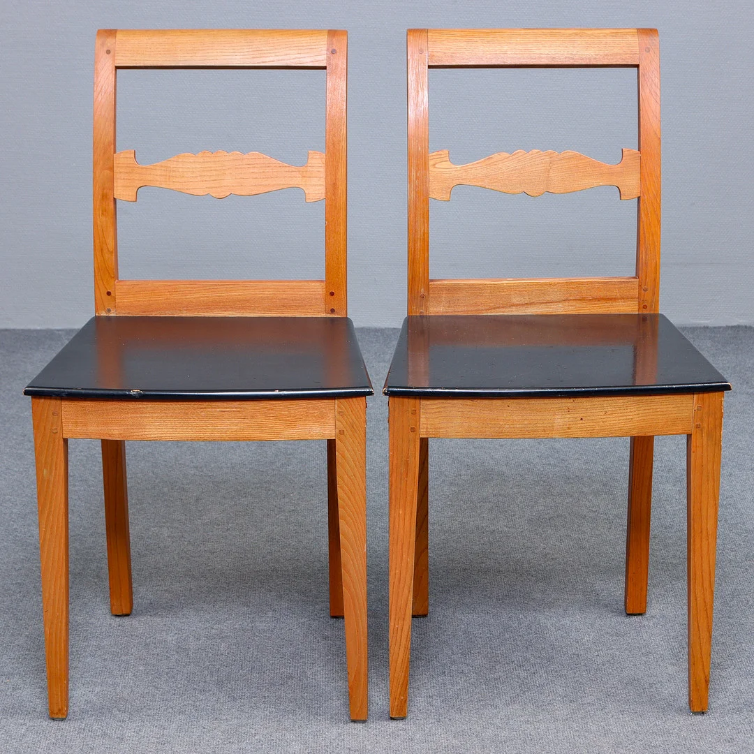 EVERT GENTZELL. STOLAR, PARET, SVART SITS, MÖRBYLÅNGA, ÖLAND. — Armchairs & Chairs — Auktionskammaren Sydost Kalmar