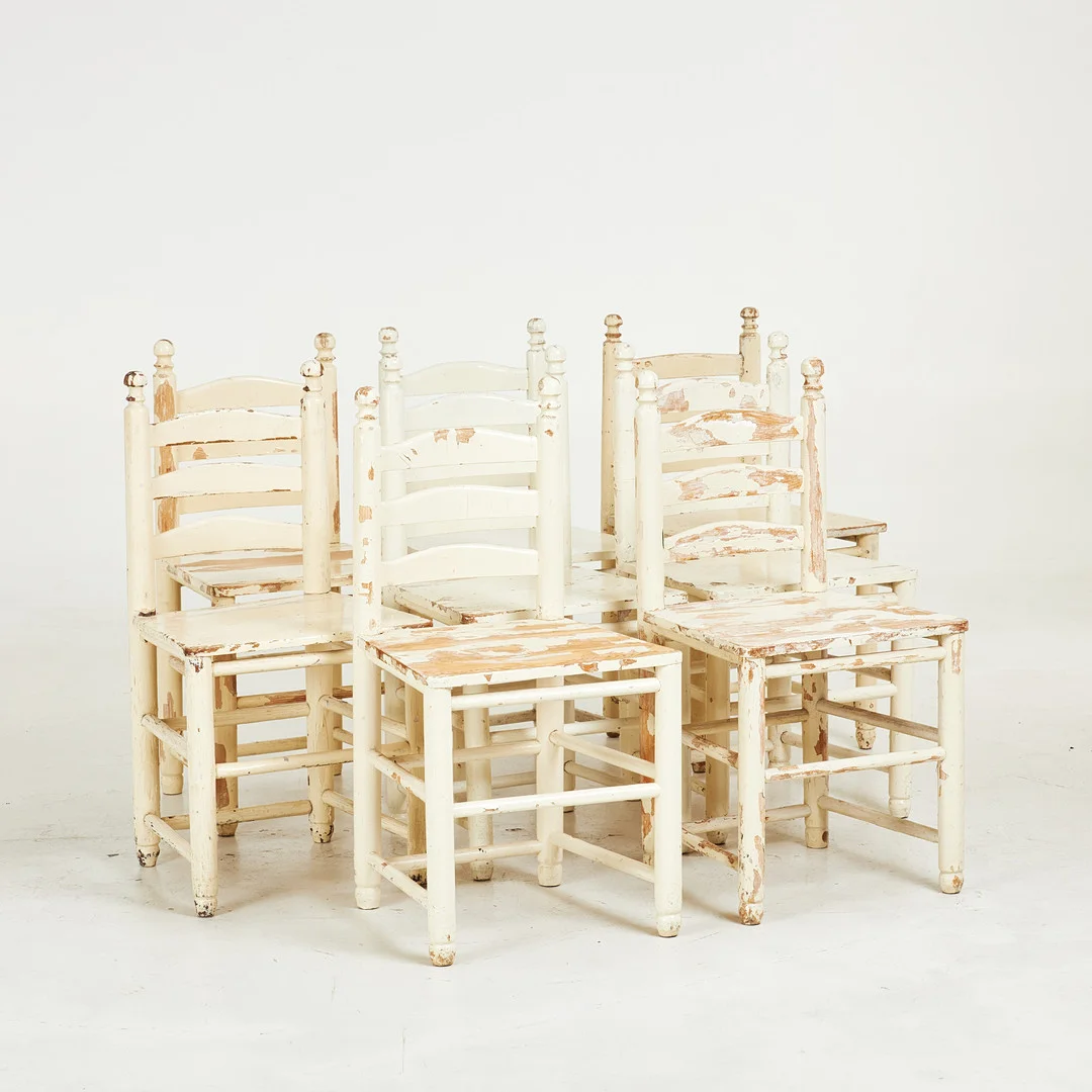 STOLAR. 8 st, 1800-tal, bemålade. — Armchairs & Chairs — Stockholms Auktionsverk Sickla