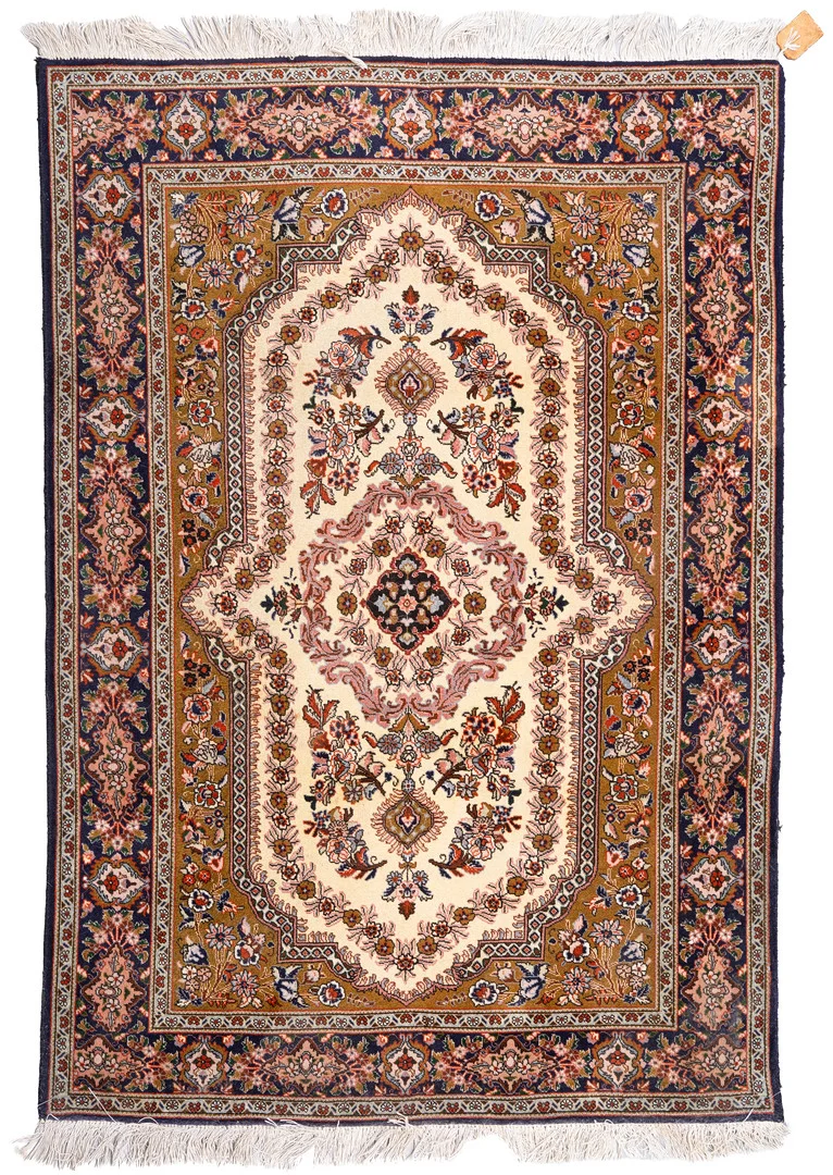 "TÄBRIZ" Matta, persisk. — Persian Carpets & Textiles — Norrlands Auktionsverk