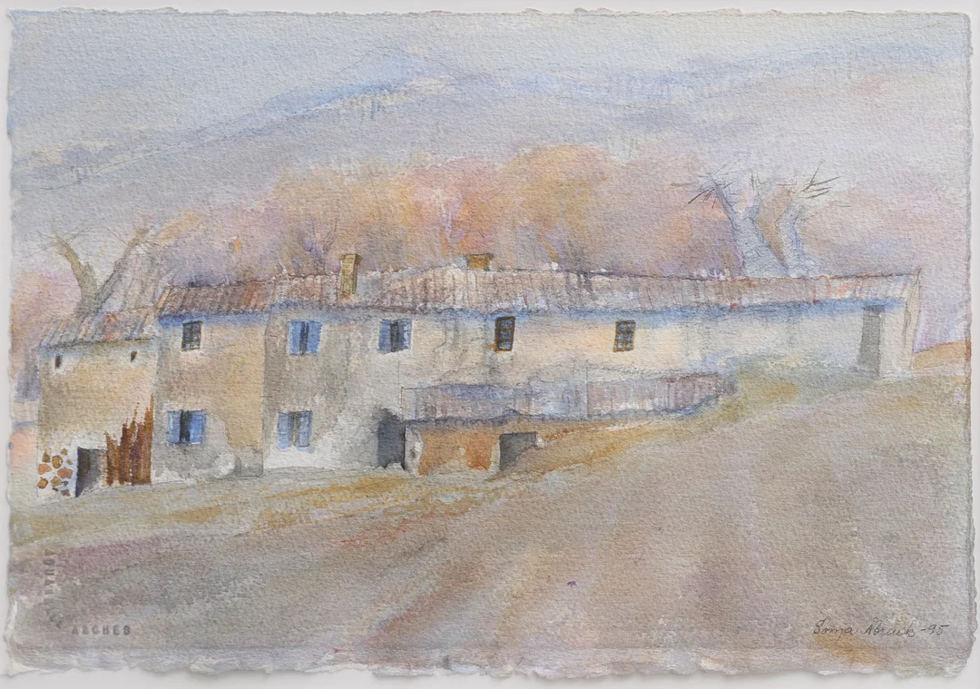 SONJA ÅBRINK. KOMPOSITION MED HUS OCH BERG. — Paintings — Crafoord Auktioner Lund