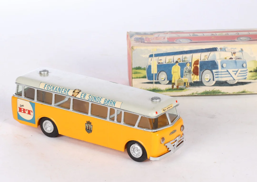Tekno. Bus with box — Hobby and collectibles/Toys — Lauritz