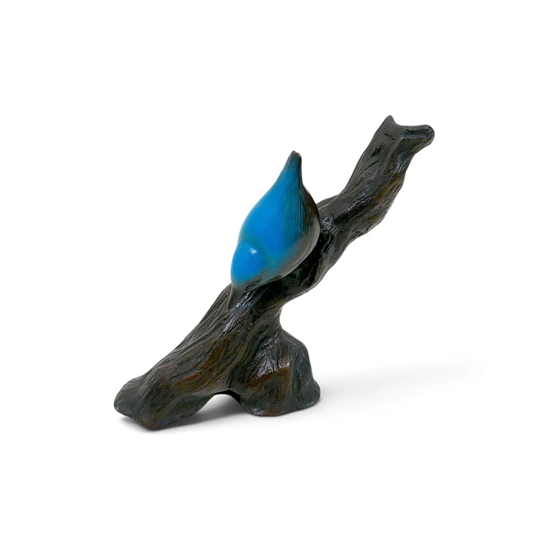 ANDREW GLASBY (BRITISH, B. 1970). A LIMITED EDITION BRONZE SCULPTURE OF A NUTHATCH. — Sculptures & Bronzes — Batemans of Stamford