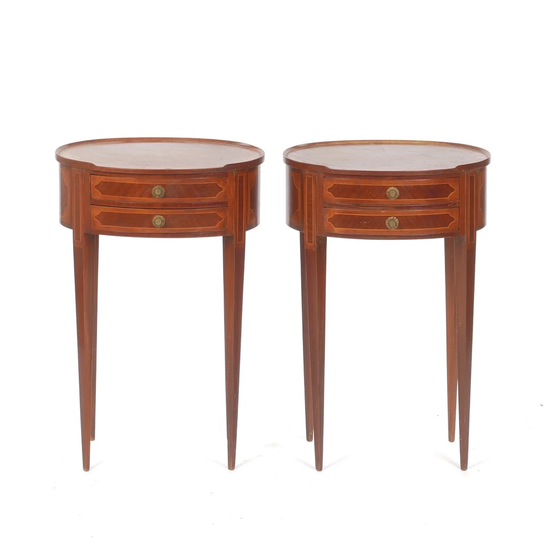 SÄNGBORD/SYBORD, ett par, sengustaviansk stil, 18/1900-tal. — Tables — Auktionsfirma Kenneth Svensson i Kalmar