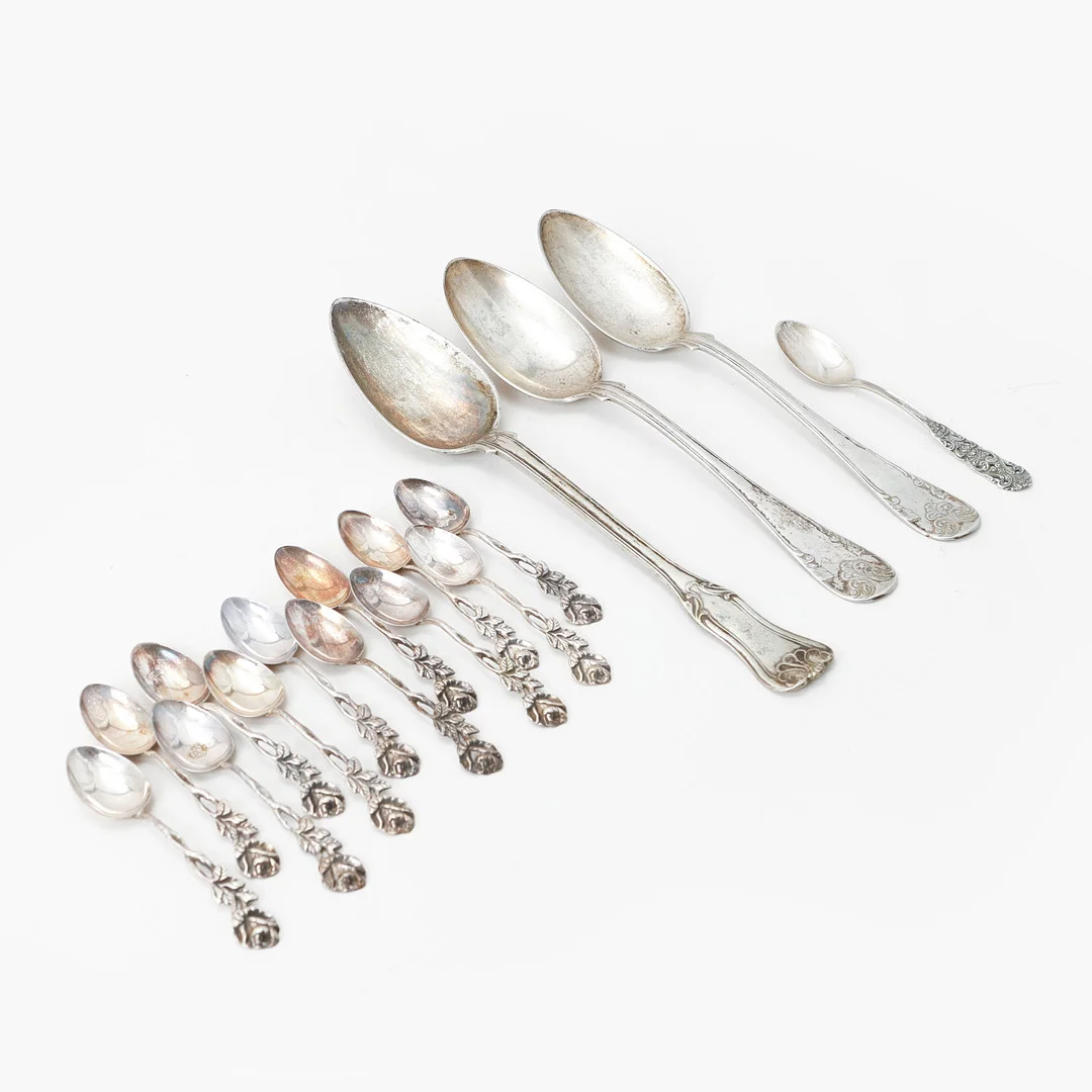 SILVERSKEDAR, 16 st, vikt ca 305 gram. — Silver — Göteborgs Auktionsverk