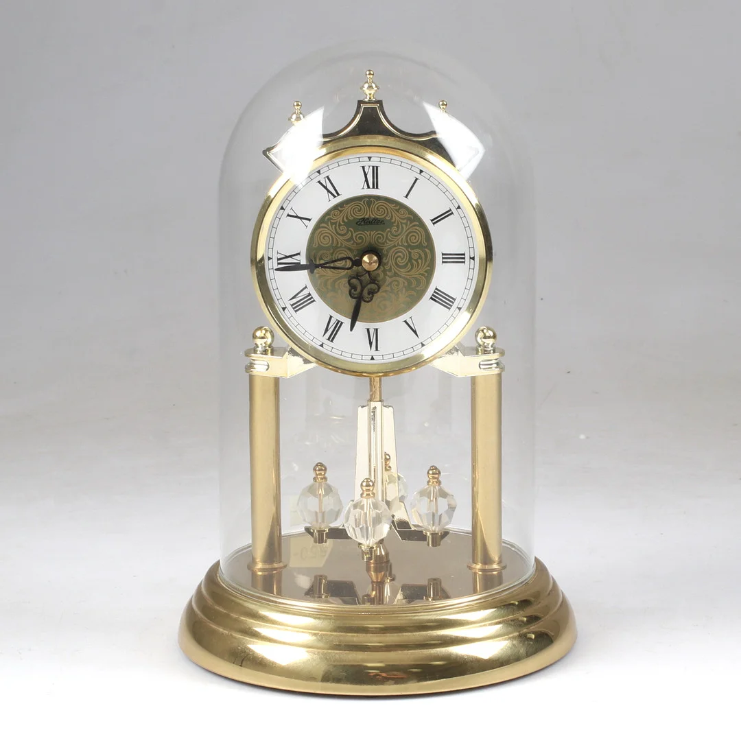 ÅRSUR, quartz, Heller, 1900-talets andra hälft. — Mantel clocks — Stadsauktion Sundsvall