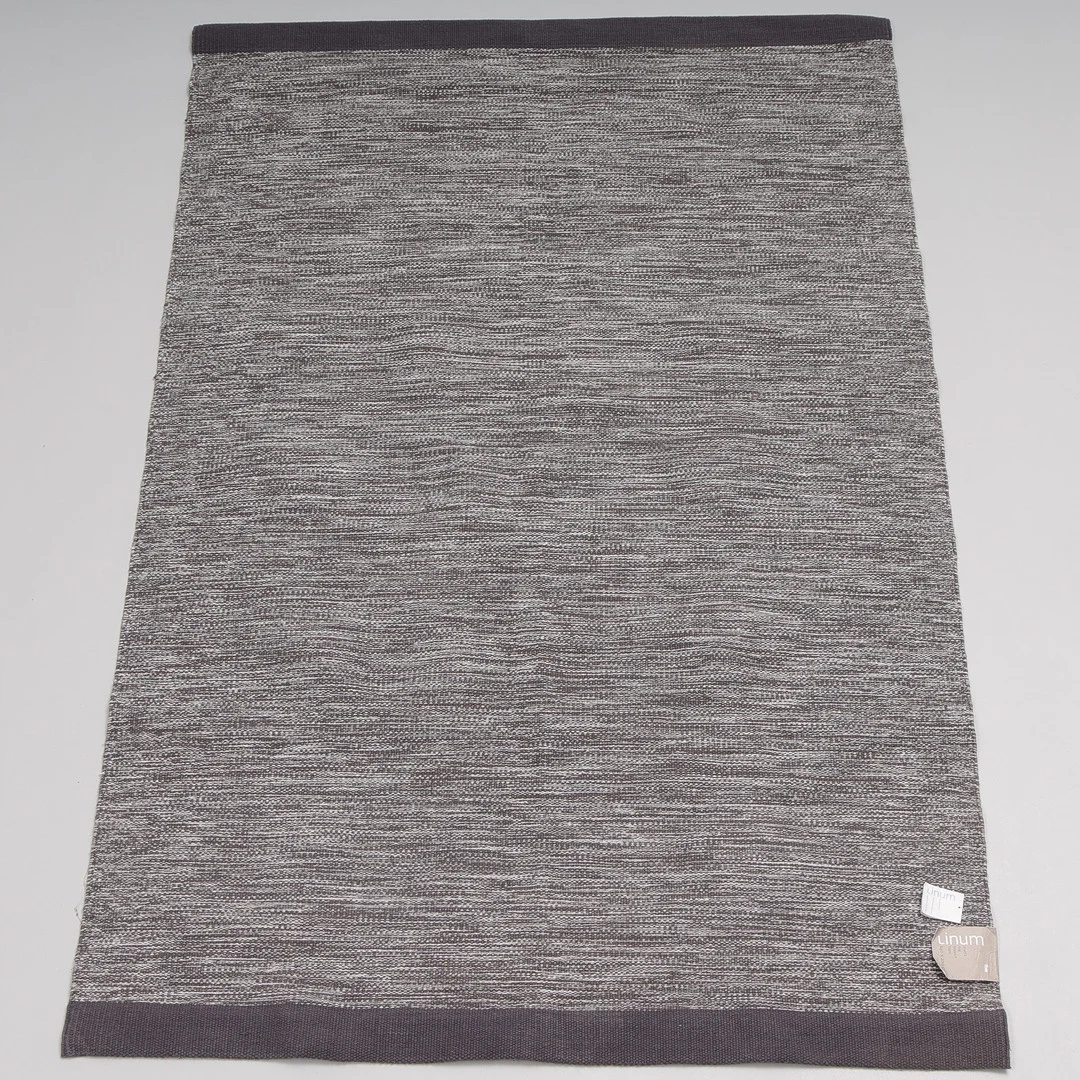 MATTA, Linium, vävd bomull, samtida. — Carpets — Auktionsbyrån Varberg