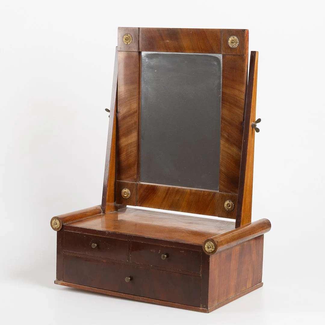 PIGTITTARE, empir, 1800-tal. — Mirrors — Stockholms Auktionsverk Helsingborg