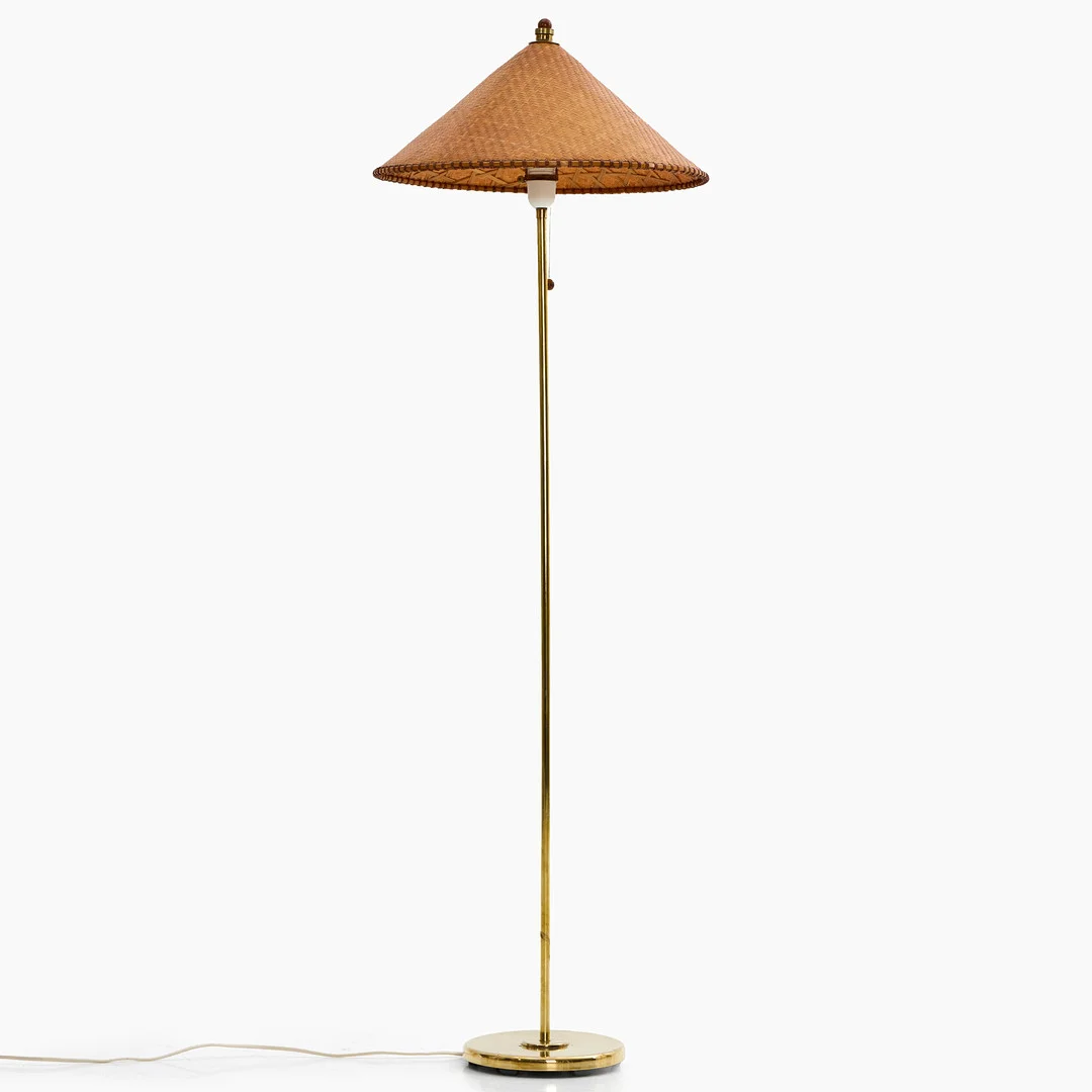 ARVID BÖHLMARKS LAMPFABRIK. Golvlampa, modell 15345, mässing, 1930-tal. — Floor lights — Crafoord Auktioner Stockholm