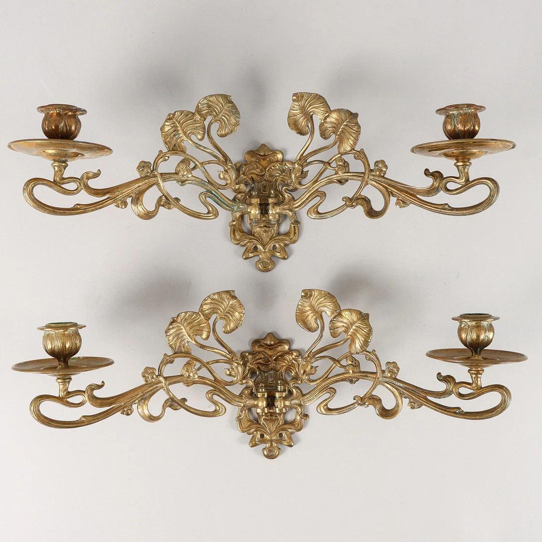 VÄGGAPLIQUER, ett par för två ljus vardera, Jugend, ca 1910-tal. — Wall Lights — Karlstad Hammarö Auktionsverk
