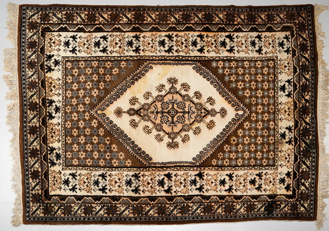 MATTA, Tunisien, ull, (270 × 192 cm). — Oriental Carpets & Textiles — Norrlands Auktionsverk
