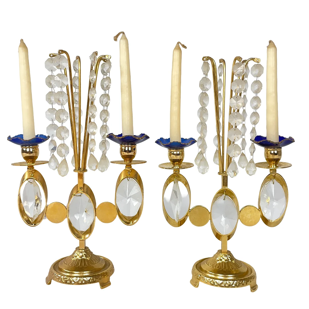 BORDSLYSTRAR, ett par, gulmetall, 1900-tal. — Candlesticks — Roslagens Auktionsverk