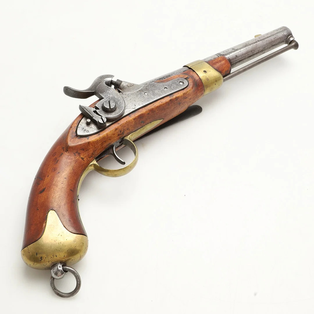 SLAGLÅSPISTOL, svensk, m/1845 för flottan, pipa från m/1704. — Guns & Rifles — Crafoord Auktioner Malmö