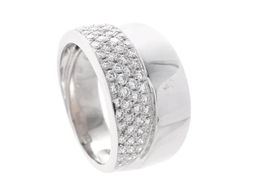 STRÖMDAHLS, ring, 18K vitguld, briljantslipade diamanter 0,84 ctv, TW/VS-SI, stl 17 mm, vikt 13,1 g. — Smycken/Ring — Kaplans