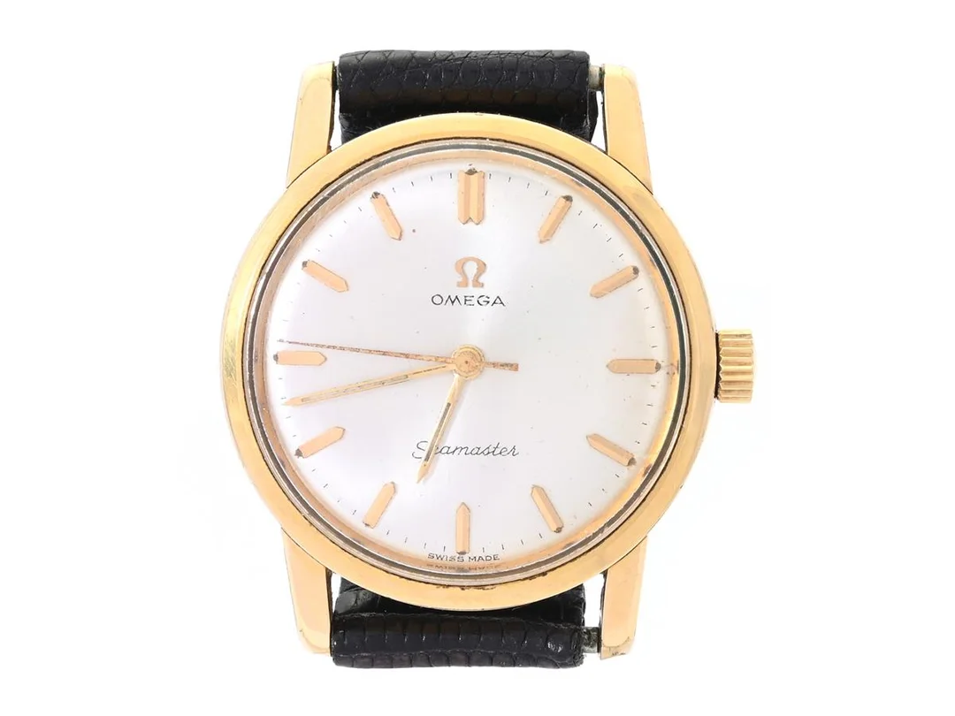 OMEGA, Seamaster (Swiss Made), Cal 600, Serie nr. 21198965, Ref nr. JD 135.005, Boett nr. 135.005 (SGR), herrur, 33,5 mm, doublé (40 micron), manuell, plexiglas, skadad urtavla, läderband, ca 1964. — Klockor/Omega — Kaplans