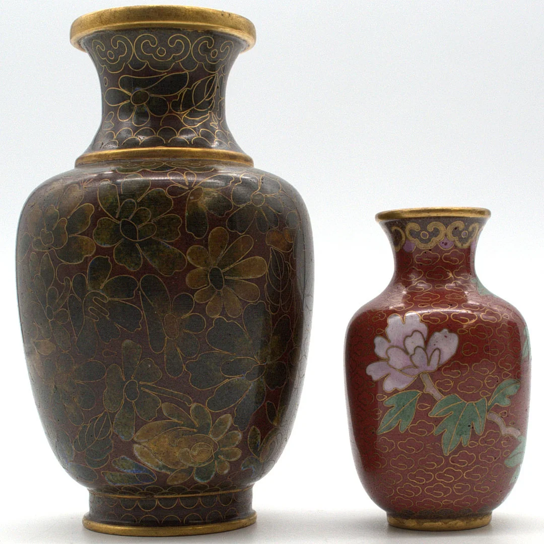 SET AUS ZWEI CLOISONNE VASEN, CHINA 20. JAHRHUNDERT. — Cloisonné — Kunst- und Auktionshaus Kleinhenz