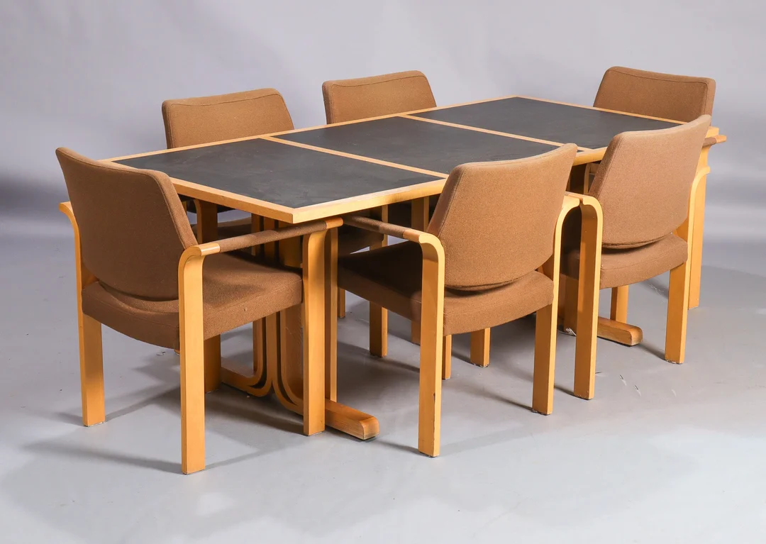 Rud Thygesen & Johnny Sørensen, dining table with six chairs (7) — Furniture/Dining tables, dining room furniture — Lauritz