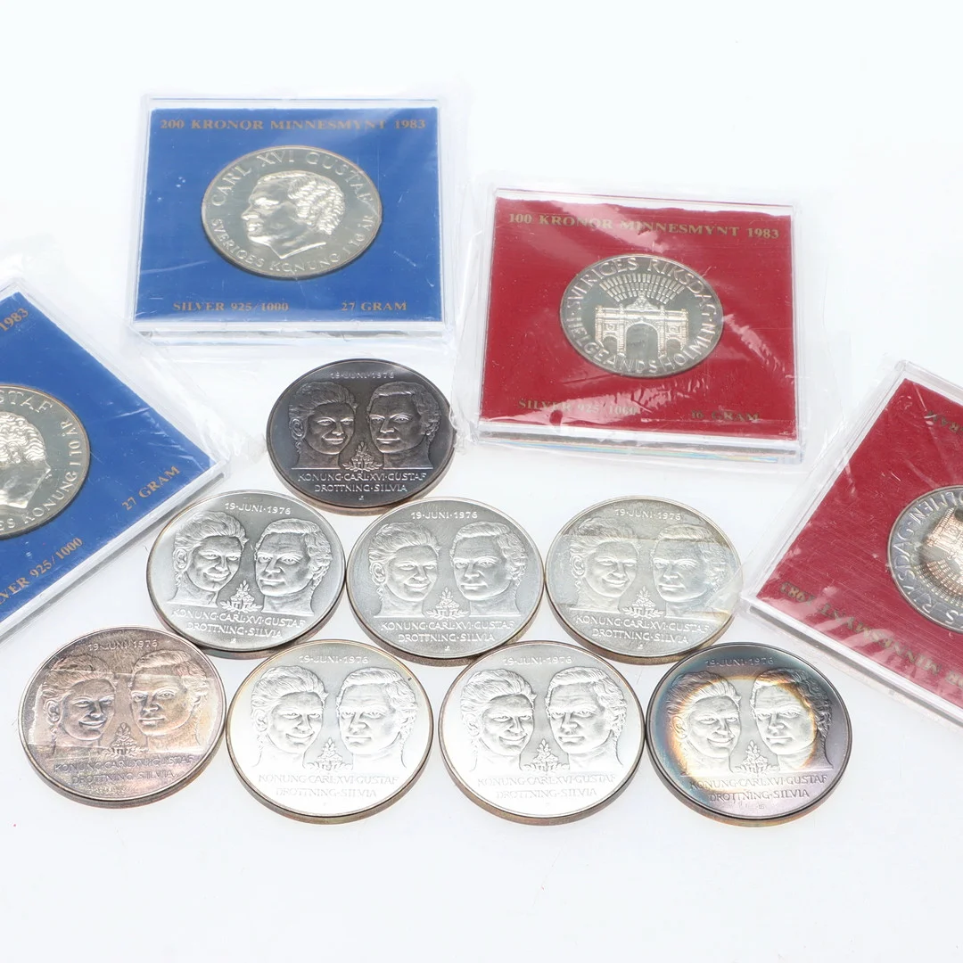 MINNESMYNT, 12 st, sterlingsilver, vikt ca 302 gram. — Coins & Banknotes — Ekenbergs Auktioner
