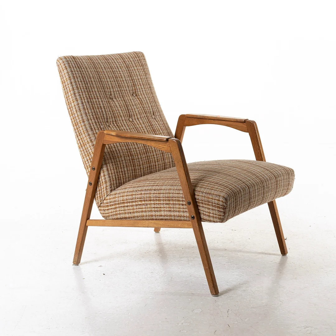 FÅTÖLJ, ek, 1900-talets andra hälft. — Armchairs & Chairs — Handelslagret Auktionsservice