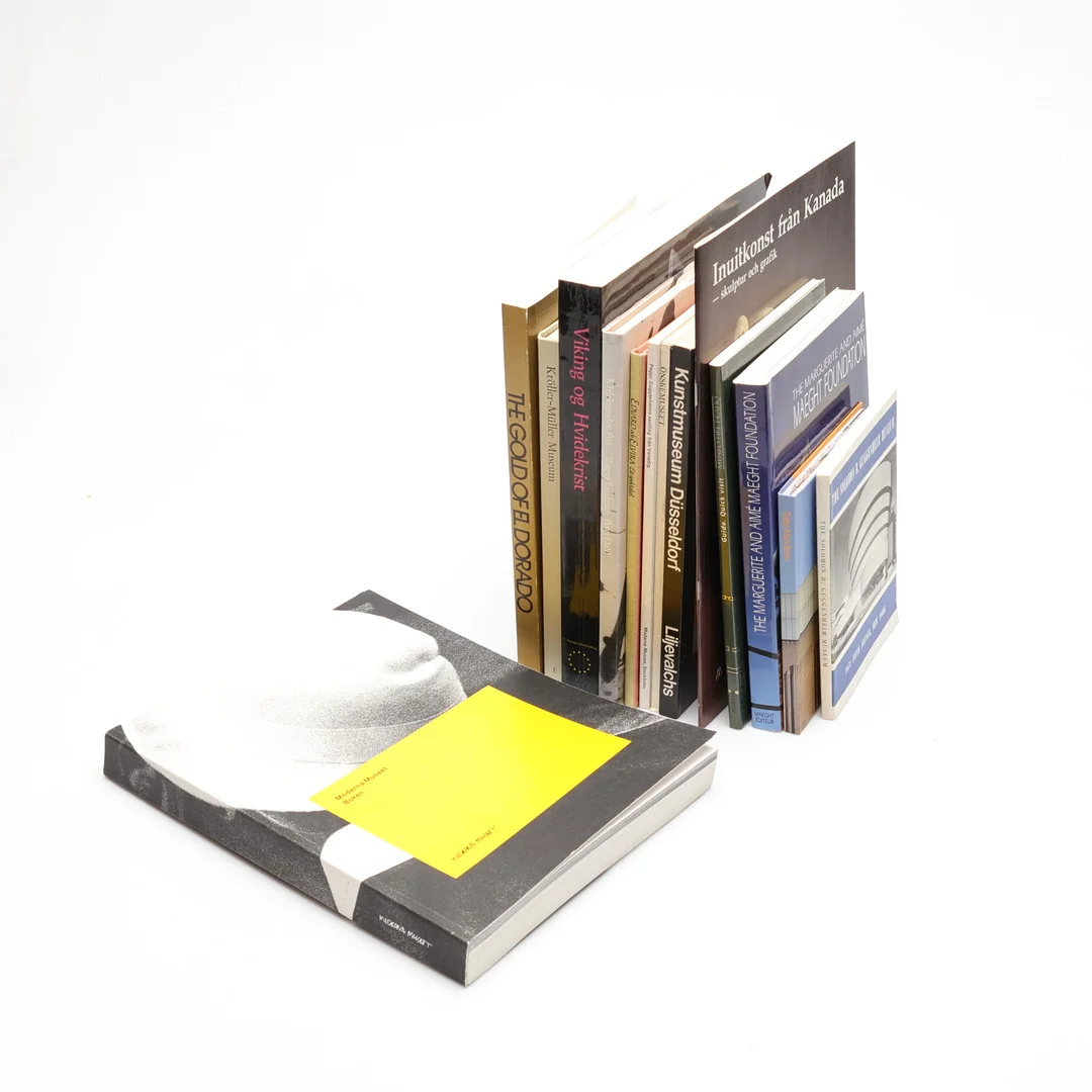 KONSTBÖCKER, parti, mestadels om museisamlingar, b.la. Moderna Museet, Boken. — Books — Gomér & Andersson Linköping