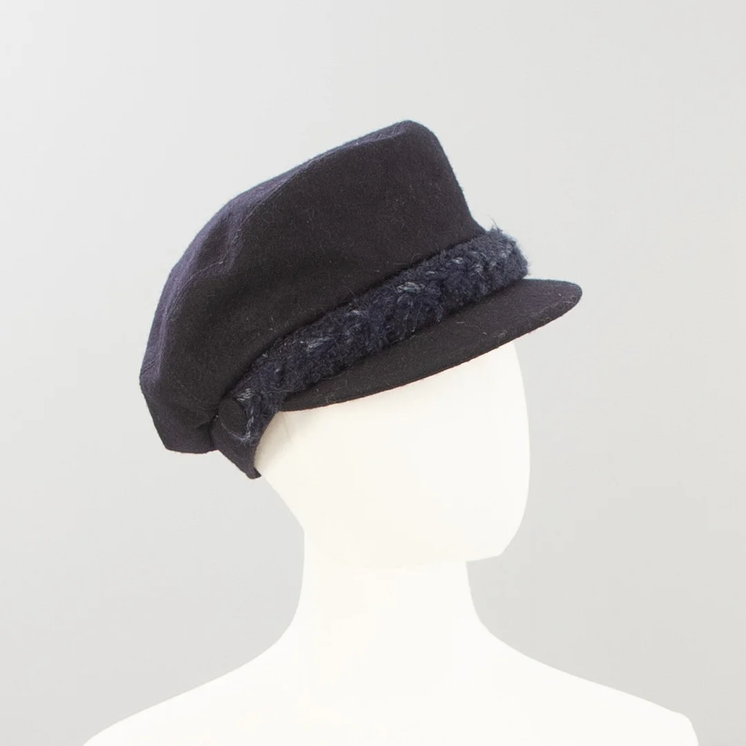 CHANEL. Newsboy Hat, Größe M. — Vintage & Designer Fashion — Stockholms Auktionsverk Hamburg