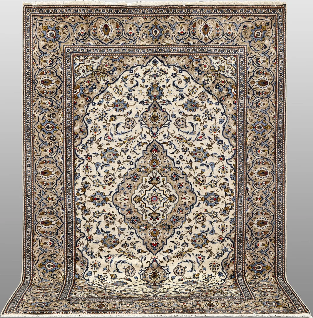 MATTA, "Ljus Keshan", 306 x 200 cm. — Persian Carpets & Textiles — Helsingborgs Auktionskammare