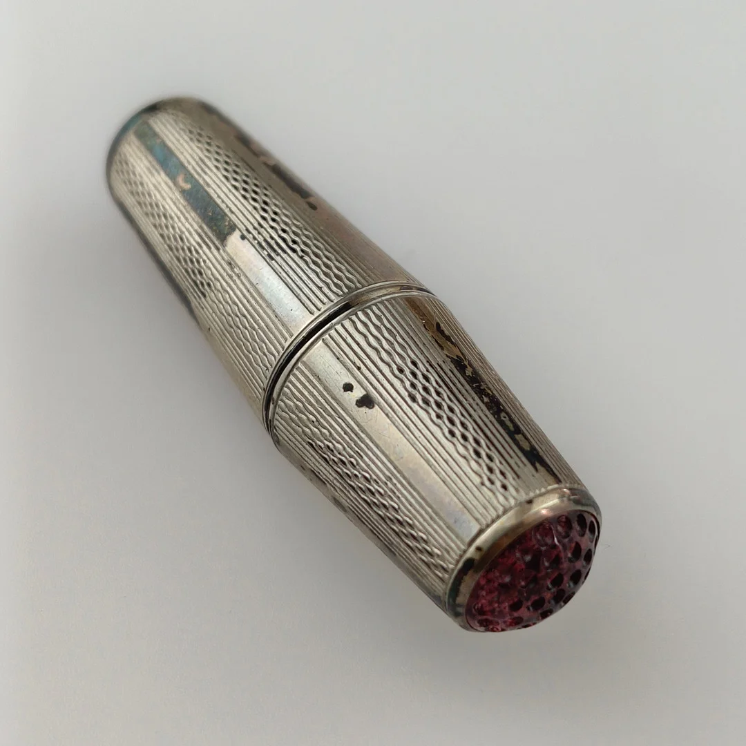 Kleiner Art Déco-Nähzeugbehälter - Lutz & Weiss, Pforzheim, wohl frühes 20. Jh., Silber 800. — Silver — Auktionshaus Blank