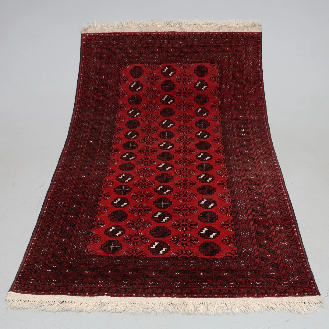 MATTA. Afgan, ca 260 x 150cm. — Oriental Carpets & Textiles — Gomér & Andersson Jönköping
