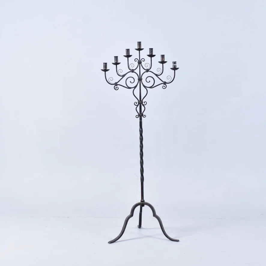 GOLVLJUSSTAKE, smide, 1900-tal. — Candlesticks — Halmstads Auktionskammare