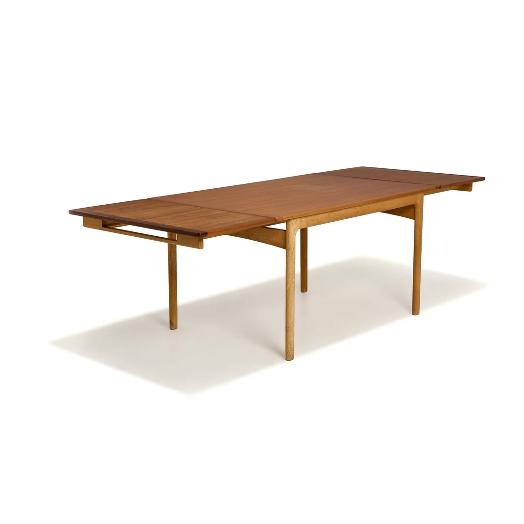 Spisebord — Spisebord — Gjenstand/Moderne møbler og design — Blomqvist