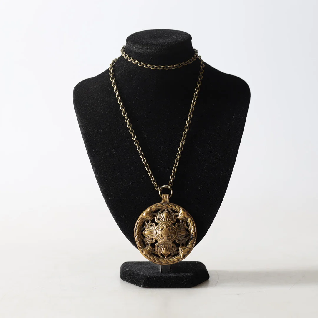 HÄNGE, med kedja, "Ålandshänget", brons, Kalevala Koru, Finland. — Brooches & Pendants — Gomér & Andersson Nyköping