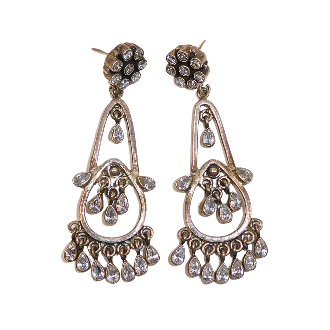 PAAR OHRHÄNGER AUS 925ER SILBER MIT BEWEGLICHEM STEINBESATZ. — Earrings — Auktionshaus Stuber's Hammerschlag