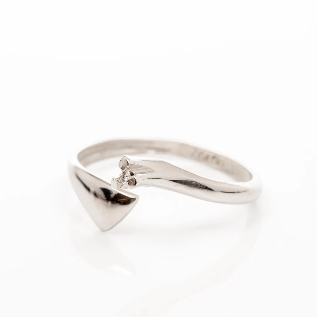 RING, 18K vitguld, Briljant 0,02 ct, Ulrich Design. — Rings — Garpenhus Auktioner