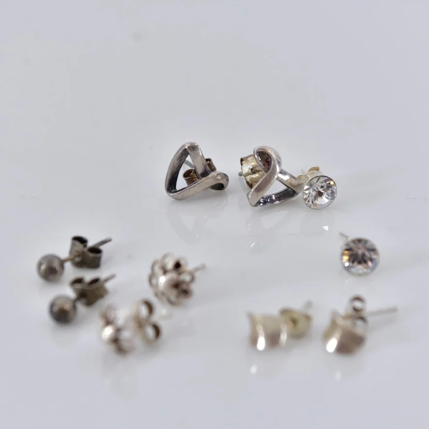 ÖRHÄNGEN, 5 par, silver. — Earrings — Halmstads Auktionskammare