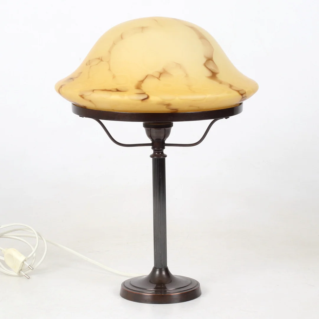 BORDSLAMPA, strindbergsmodell, metall, glas, 1900-talets andra hälft. — Table Lamps — Stadsauktion Sundsvall