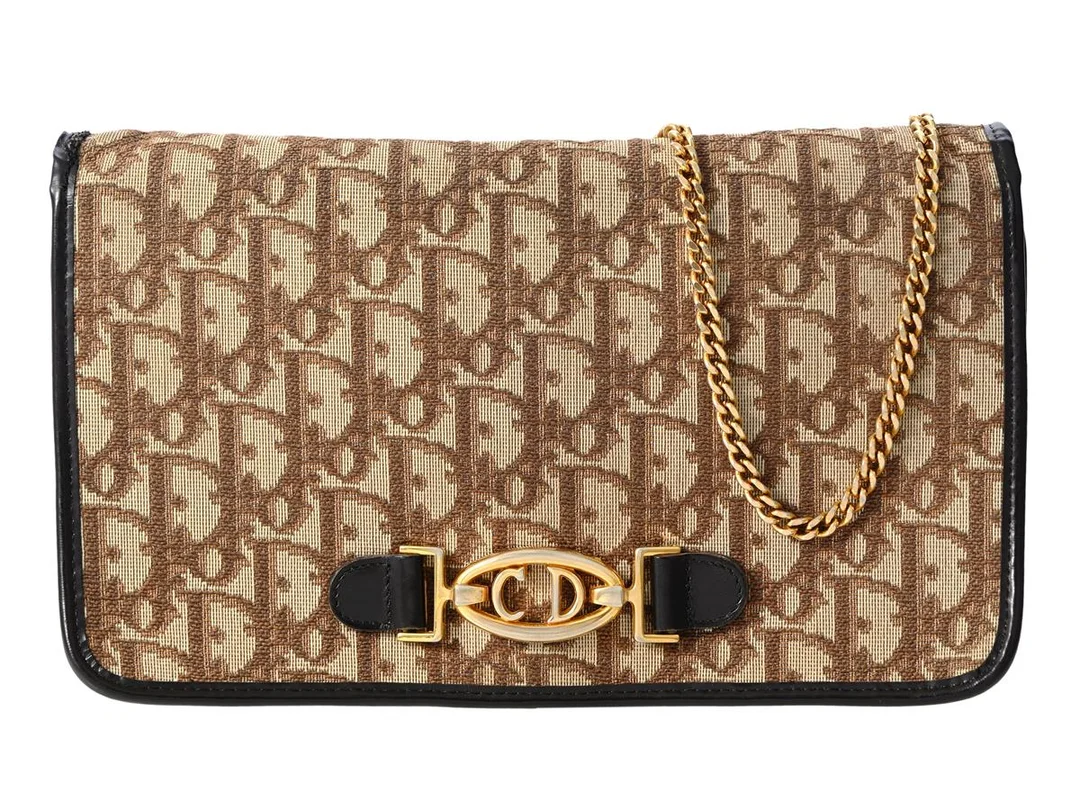 VÄSKA, DIOR, oblique monogram, brunt läder, guldfärgade beslag, 25x15x5 cm, bruksslitage, ej fungerade lås. — Accessoarer/Väskor — Kaplans