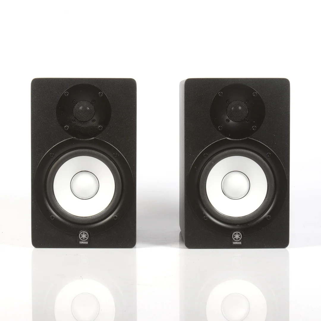 STUDIOMONITORER 2 st, Yamaha HS50M. — Modern consumer electronics — Stadsauktion Sundsvall