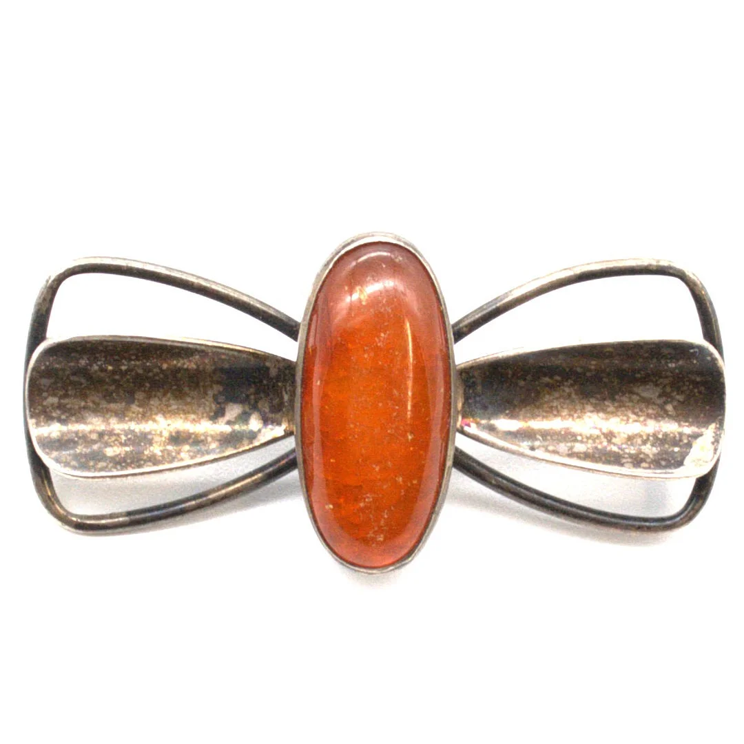 ANTIKE FISCHLAND BROSCHE, BERNSTEIN CABOCHON, 835 SILBER. — Brooches & Pendants — Kunst- und Auktionshaus Kleinhenz