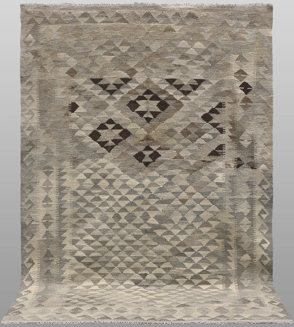 ORIENTMATTA. Kelim naturfärgad, 234 x 152 cm. — Oriental Carpets & Textiles — Gomér & Andersson Linköping